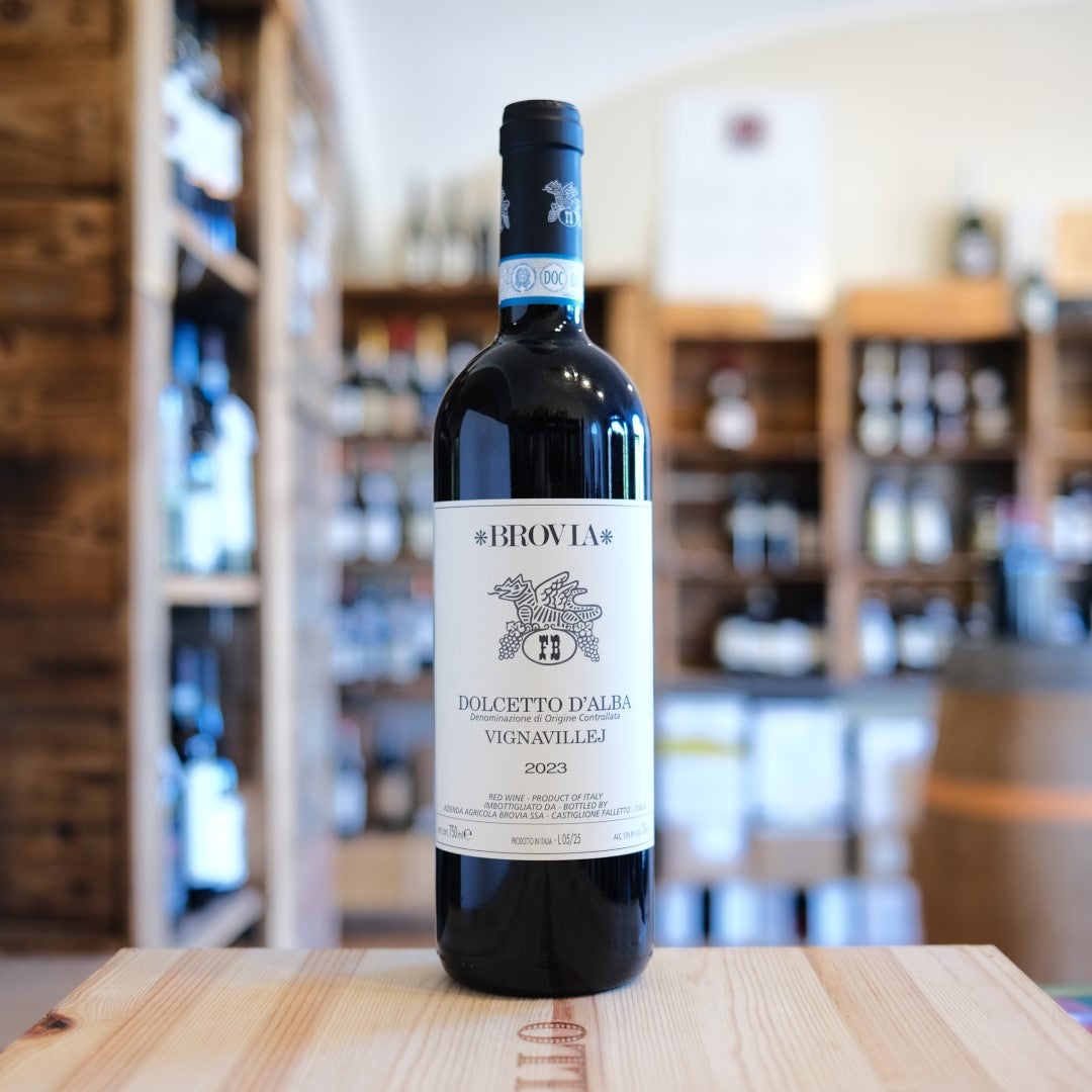 Dolcetto d’Alba Vignavillej 2023 Brovia bottiglia | Dolcetto d’Alba DOC wine bottle Italy