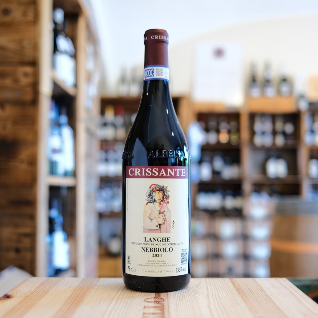 Bottiglia Langhe Nebbiolo 2024 Crissante Alessandria La Morra Piemonte red wine bottle