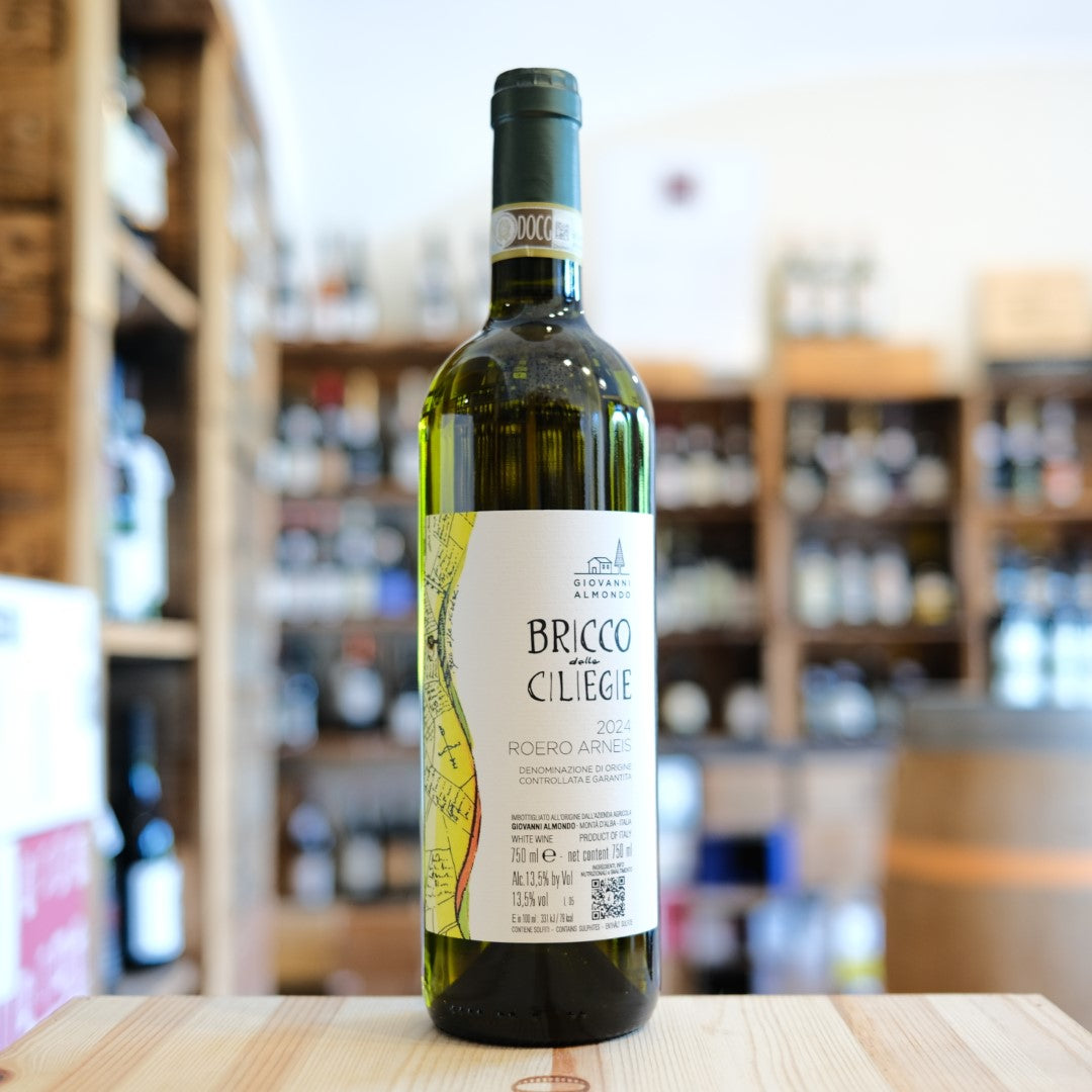 Roero Arneis Bricco delle Ciliegie 2025 Giovanni Almondo bottiglia | Roero Arneis DOCG wine bottle Italy