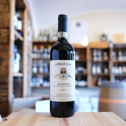 Barolo 2021 Brovia bottiglia wine bottle Langhe Piemonte Italy