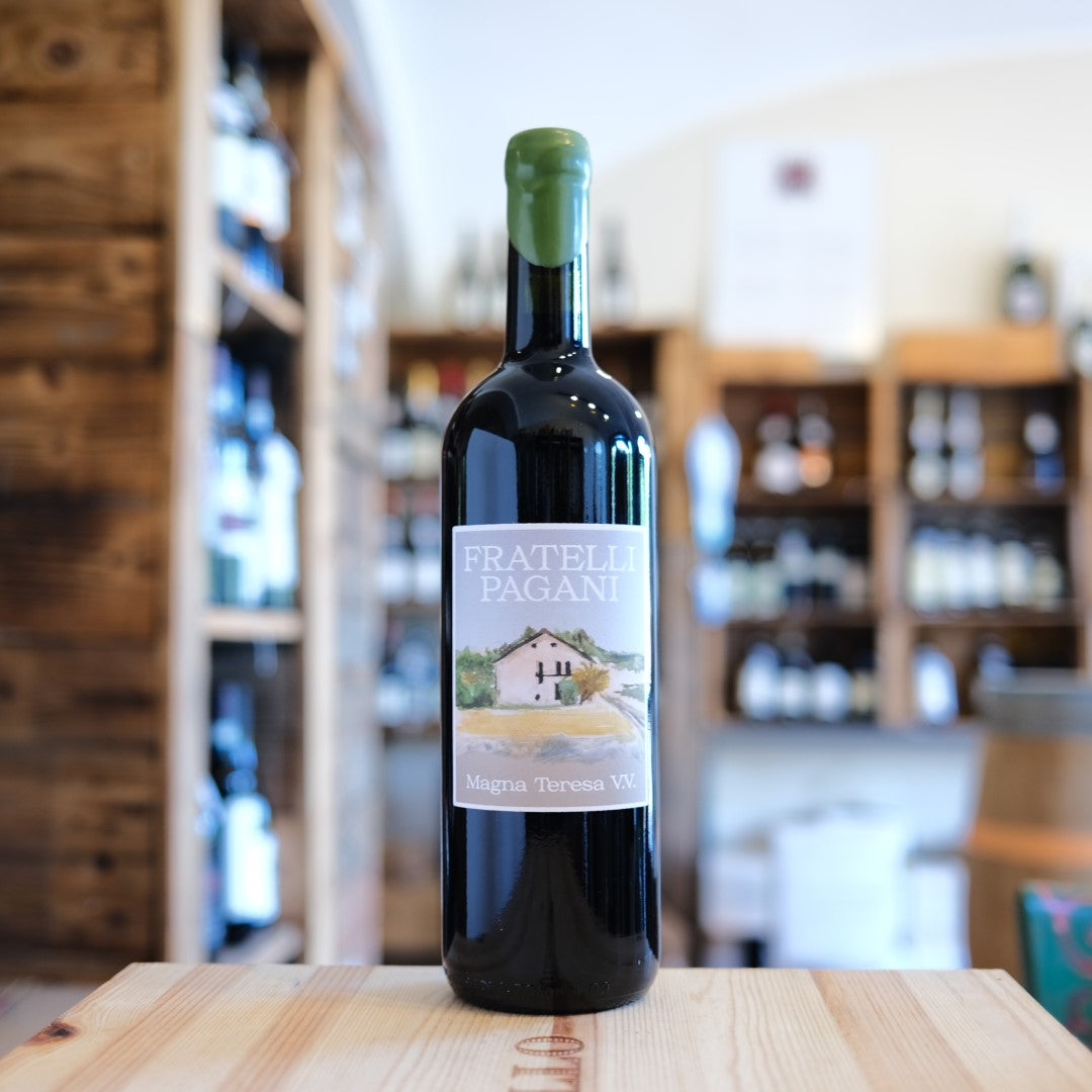 Bottiglia Magna Teresa V.V. 2024 Fratelli Pagani Vino Rosso Freisa Piemonte bottle Il Vinoso