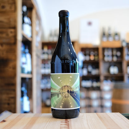 Bottiglia Langhe Pinot Nero 2024 Crissante Alessandria La Morra Piemonte red wine bottle