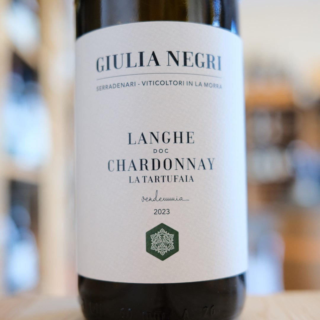 Etichetta Langhe Chardonnay La Tartufaia 2023 Giulia Negri La Morra Italian wine label