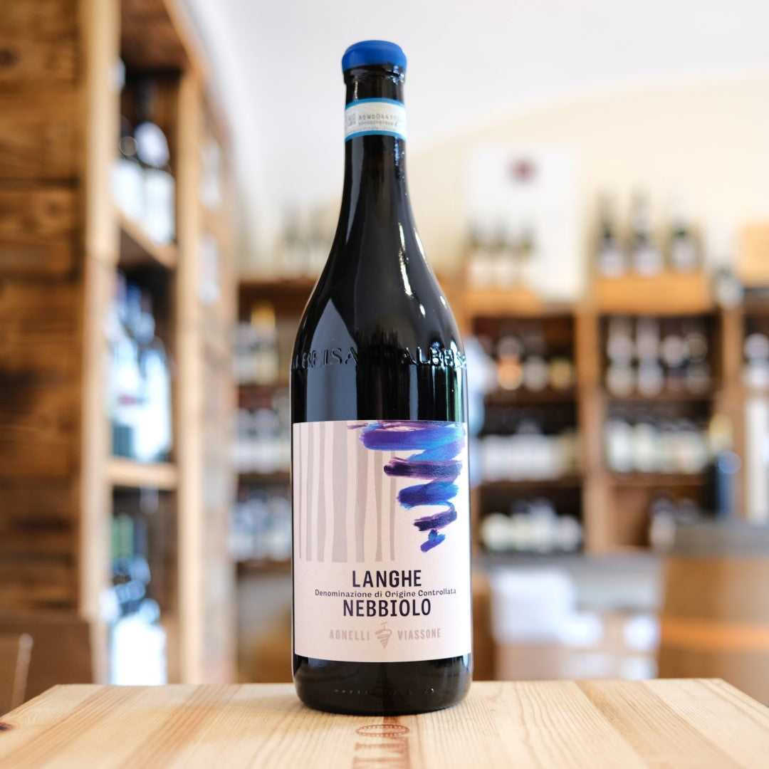 Bottiglia Langhe Nebbiolo 2023 Agnelli Viassone Santa Rosalia Alba Piemonte red wine